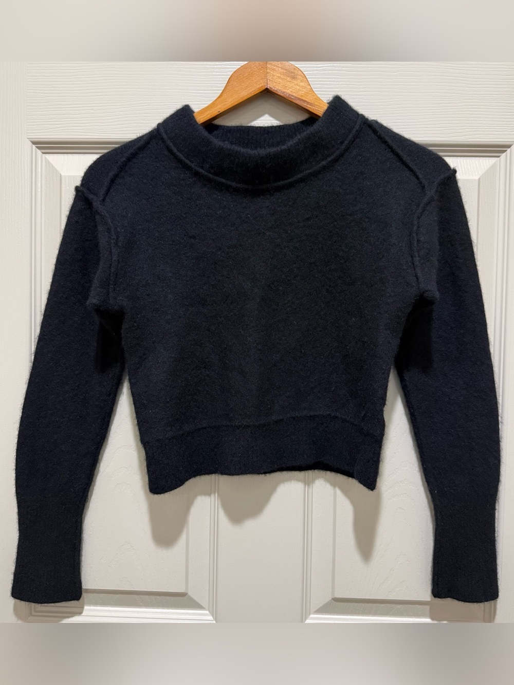 Free People Sweater Womens XS Black 100% Cashmere Cropped Mock Neck Knit Top⁠